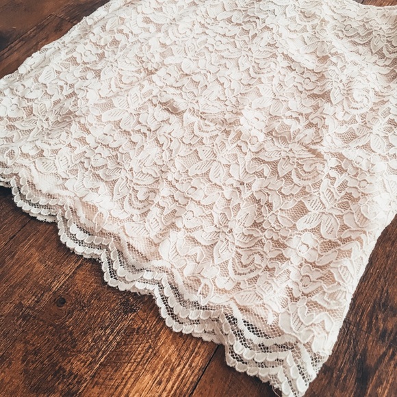 H&M Lace Pencil Skirt - Picture 2 of 4